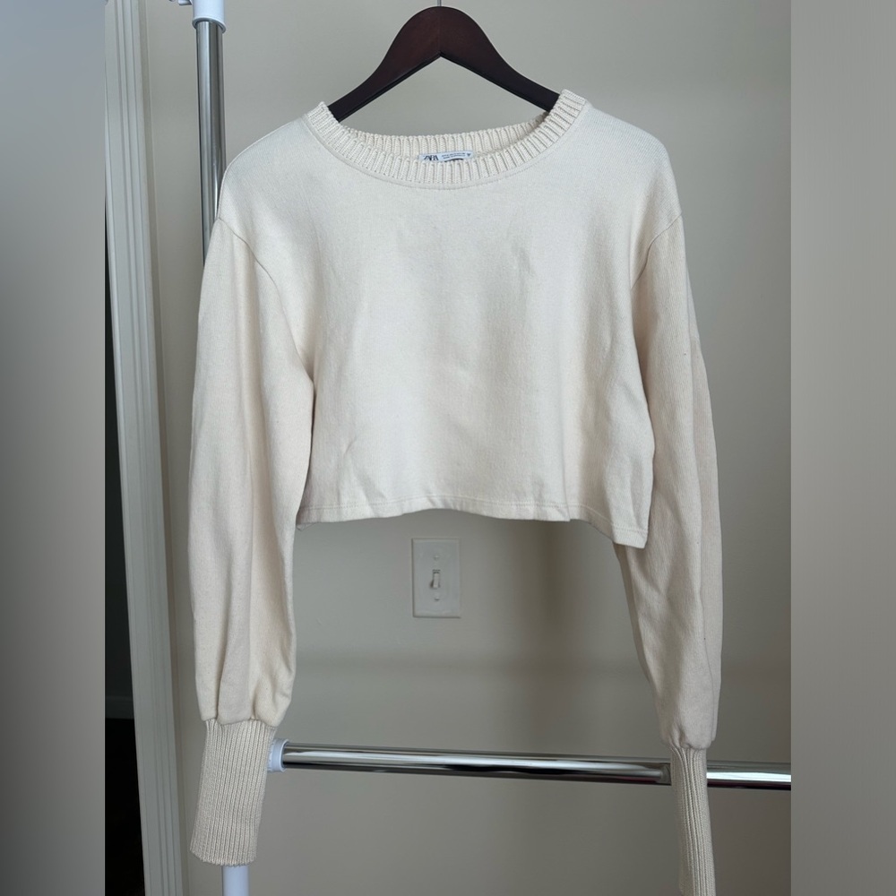 Women’s Zara Brand Sweater - Picture 2 of 4